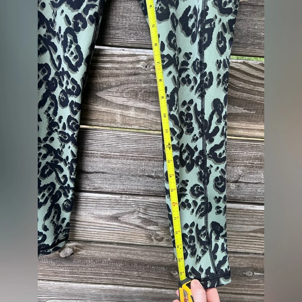 Aerie & Victoria’s Secret Sport Workout Set Sage Green Leopard Print Pockets - Picture 16 of 16